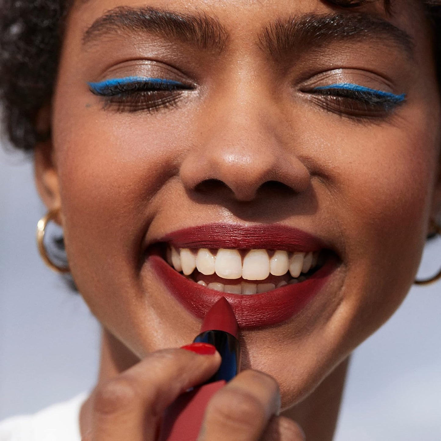 MAKEUP - Vegan & Cruelty Free - the Lipstick 270 - Dark Red - 5H Lasting - Highly Pigmented Matte - Vanilla Scented - Magnetic Cap